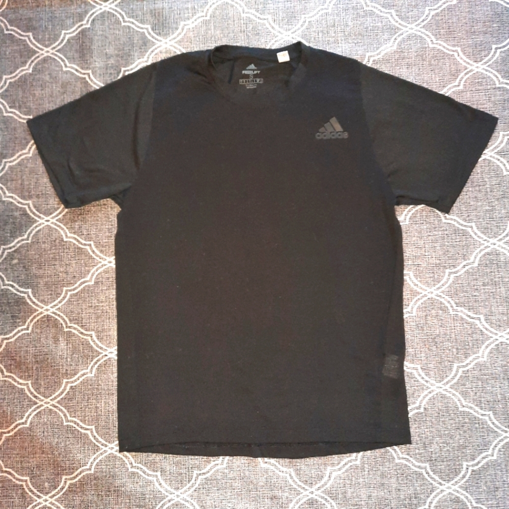 2/$20 Men's Adidas Short Sleeve Tee  size small GUC